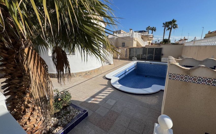 Resale - Villa -
Ciudad Quesada - Lo Pepin