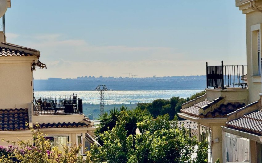 Resale - Villa -
Ciudad Quesada - Lo Pepin