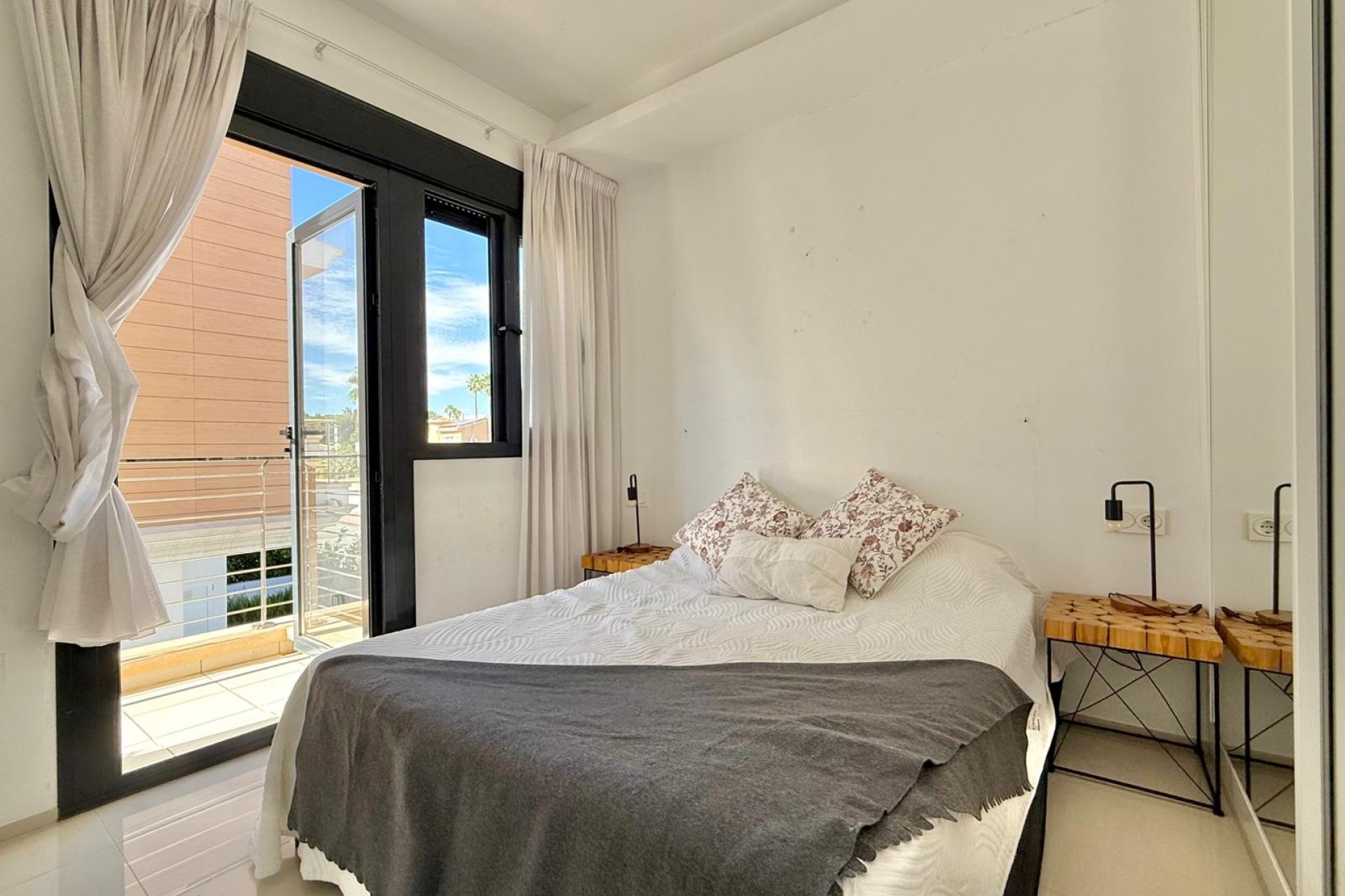 Resale - Villa -
Ciudad Quesada - Pueblo Bravo