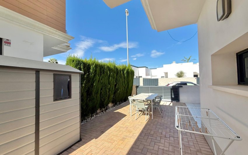 Resale - Villa -
Ciudad Quesada - Pueblo Bravo