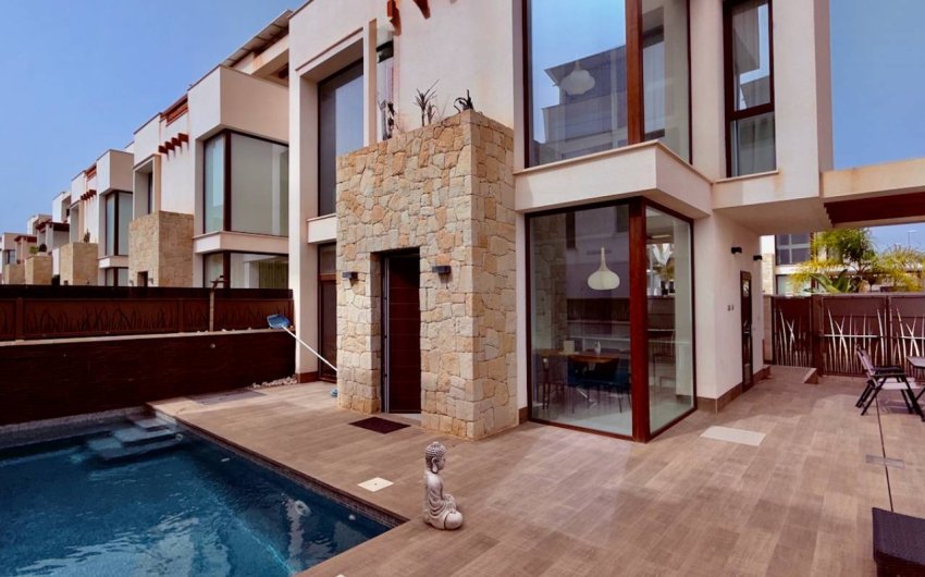 Resale - Villa -
Ciudad Quesada - Pueblo Bravo