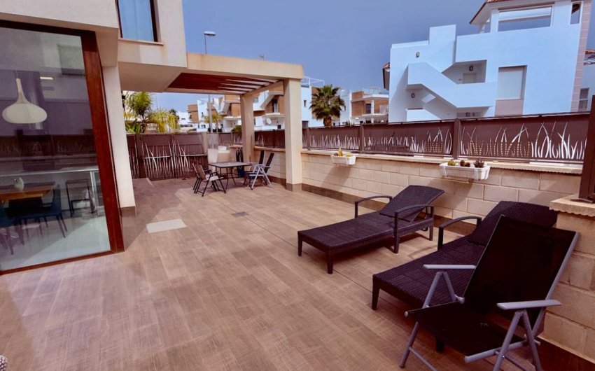 Resale - Villa -
Ciudad Quesada - Pueblo Bravo