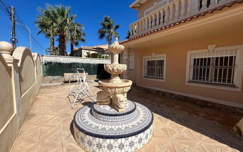 Resale - Villa -
Ciudad Quesada - town