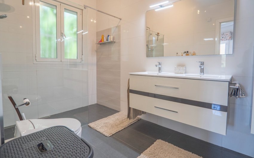 Resale - Villa -
Ciudad Quesada