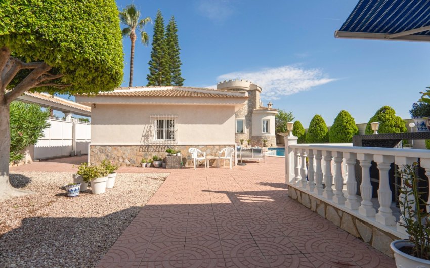 Resale - Villa -
Ciudad Quesada