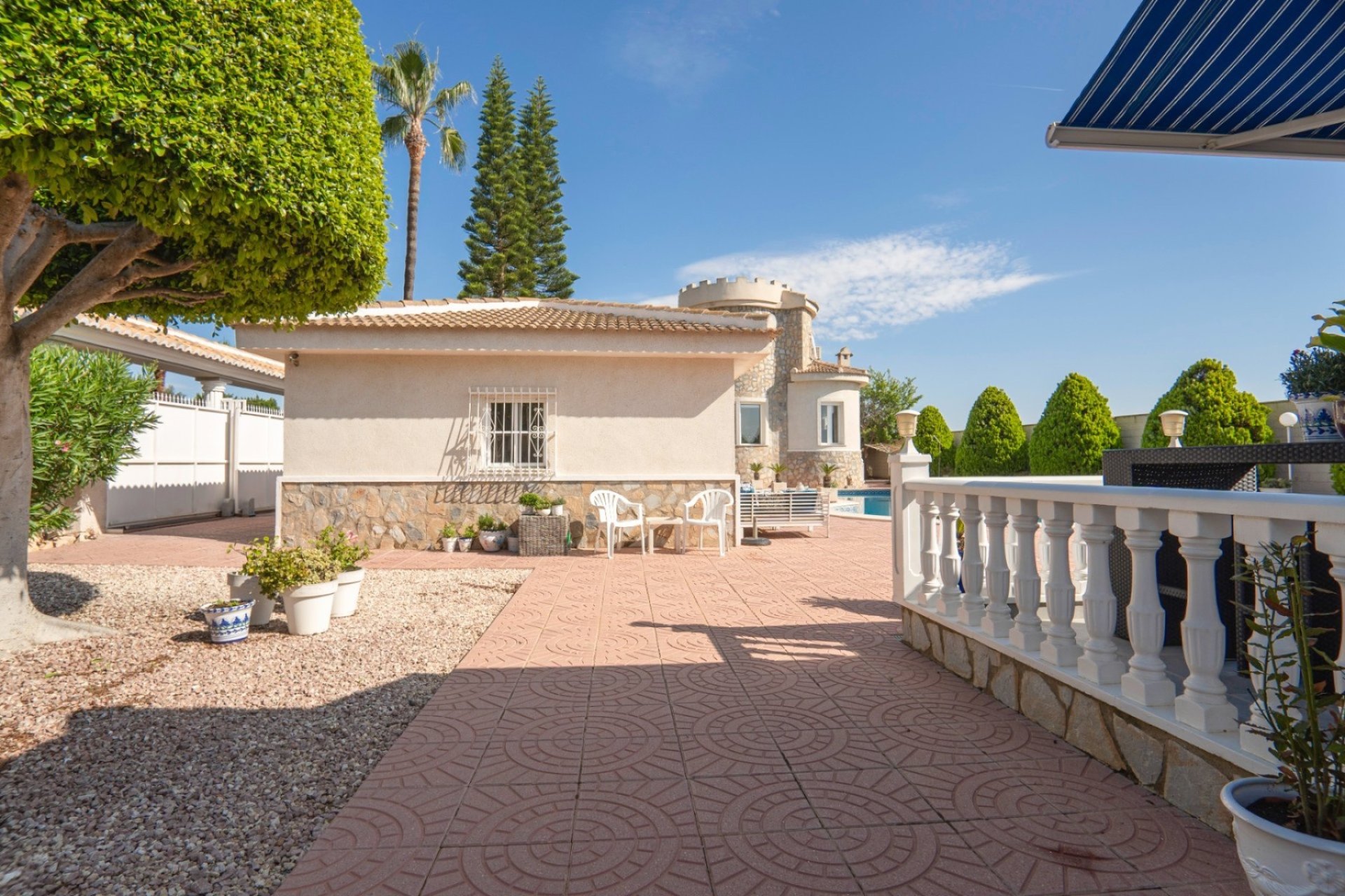 Resale - Villa -
Ciudad Quesada