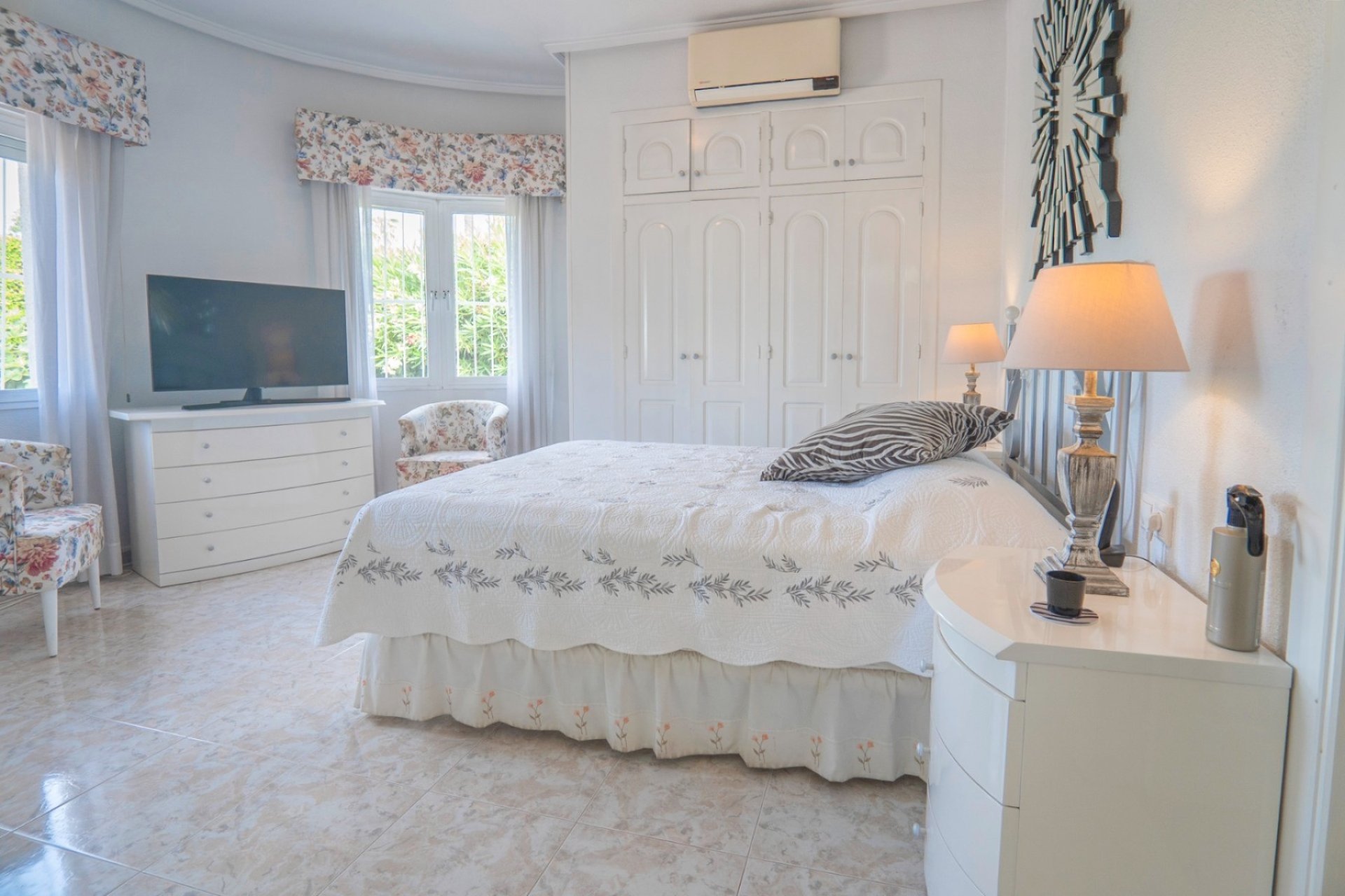 Resale - Villa -
Ciudad Quesada