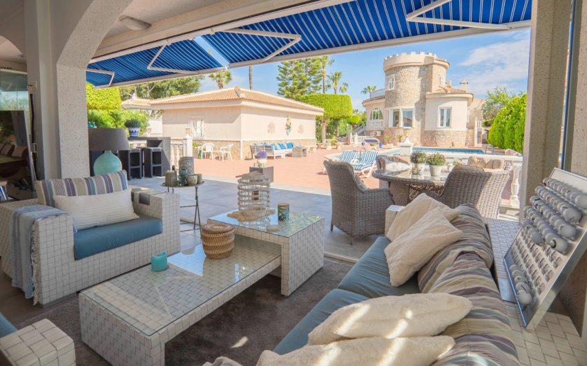 Resale - Villa -
Ciudad Quesada