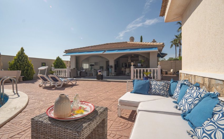 Resale - Villa -
Ciudad Quesada