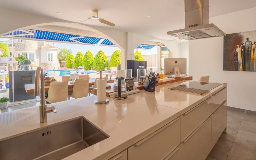 Resale - Villa -
Ciudad Quesada