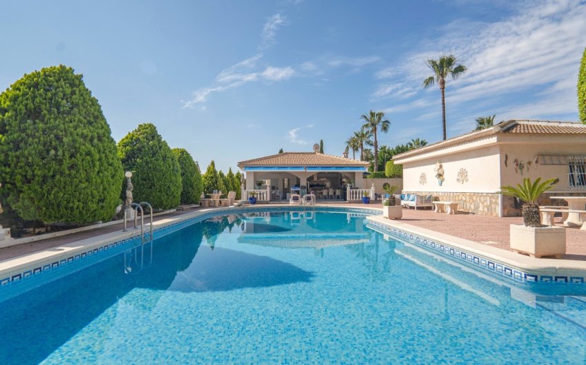 Resale - Villa -
Ciudad Quesada