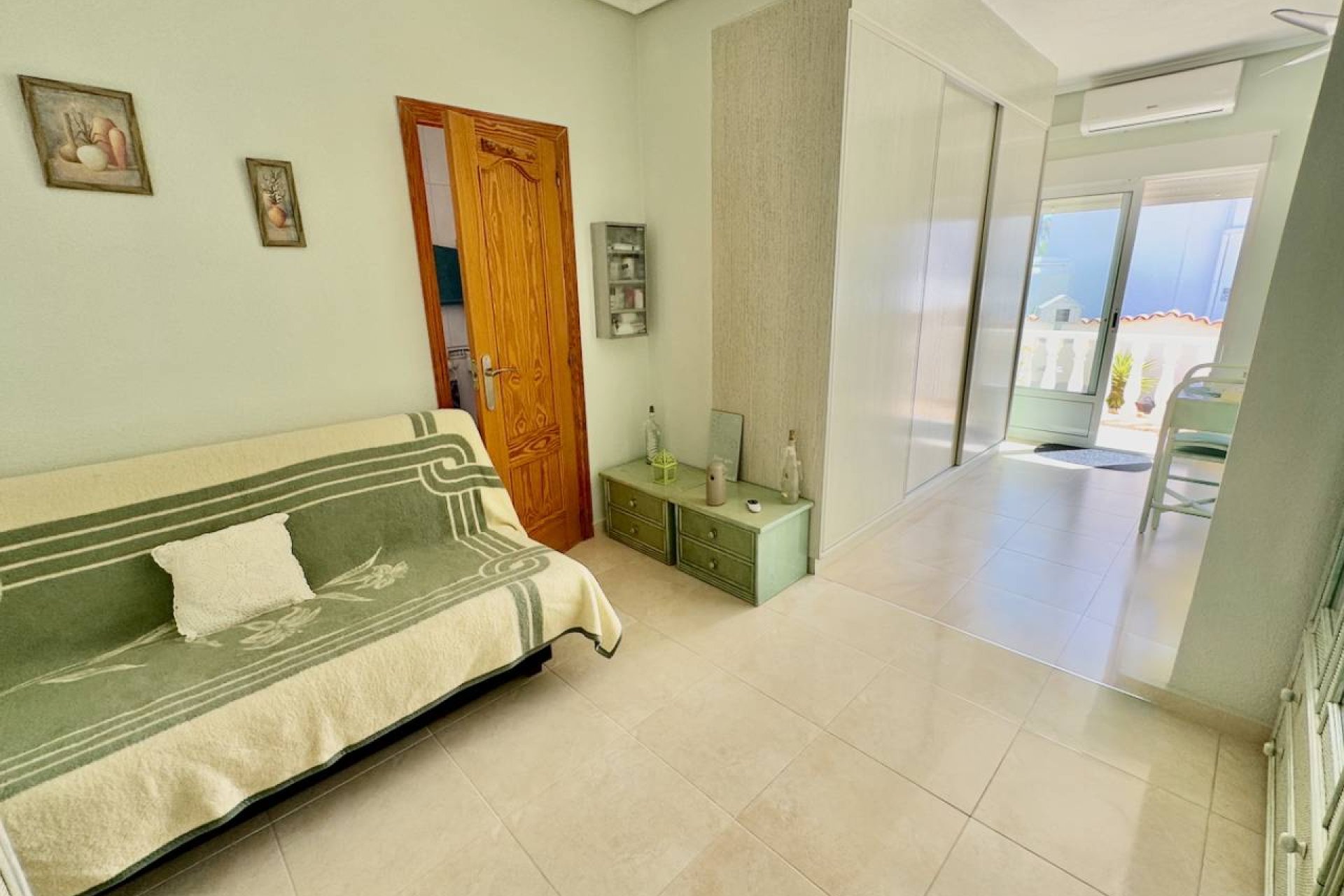 Resale - Villa -
Ciudad Quesada