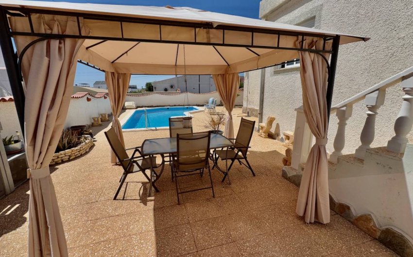 Resale - Villa -
Ciudad Quesada