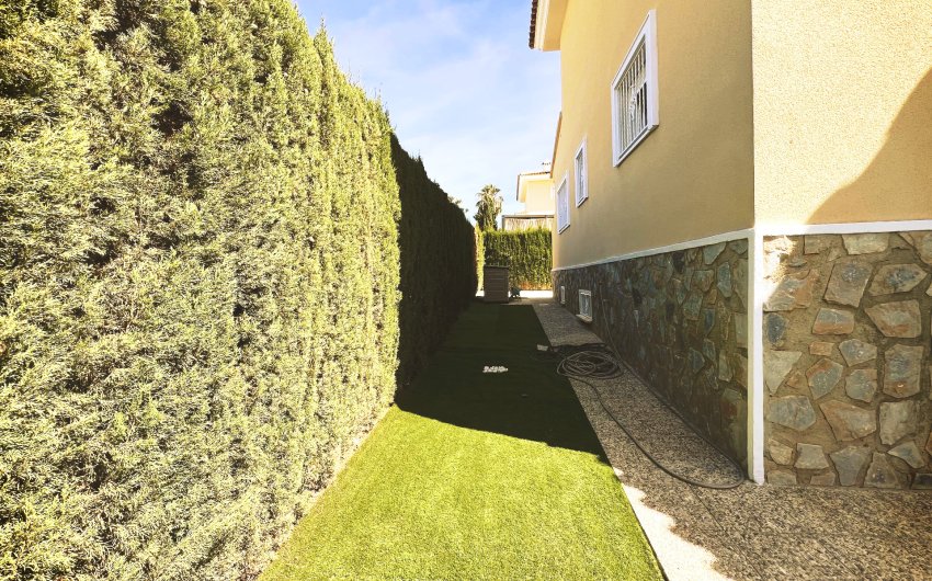 Resale - Villa -
Ciudad Quesada