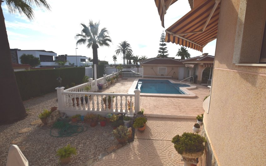 Resale - Villa -
Ciudad Quesada