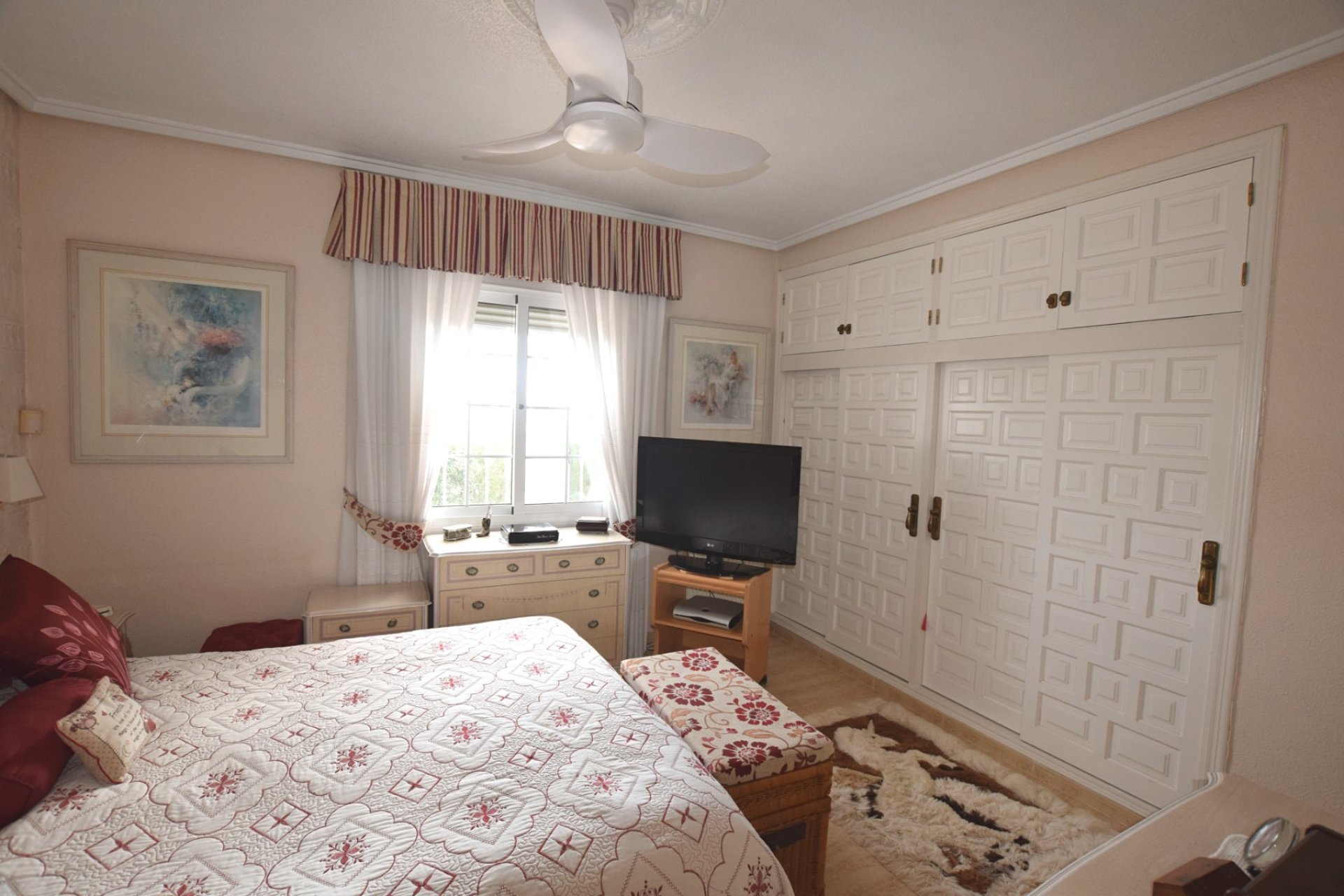 Resale - Villa -
Ciudad Quesada