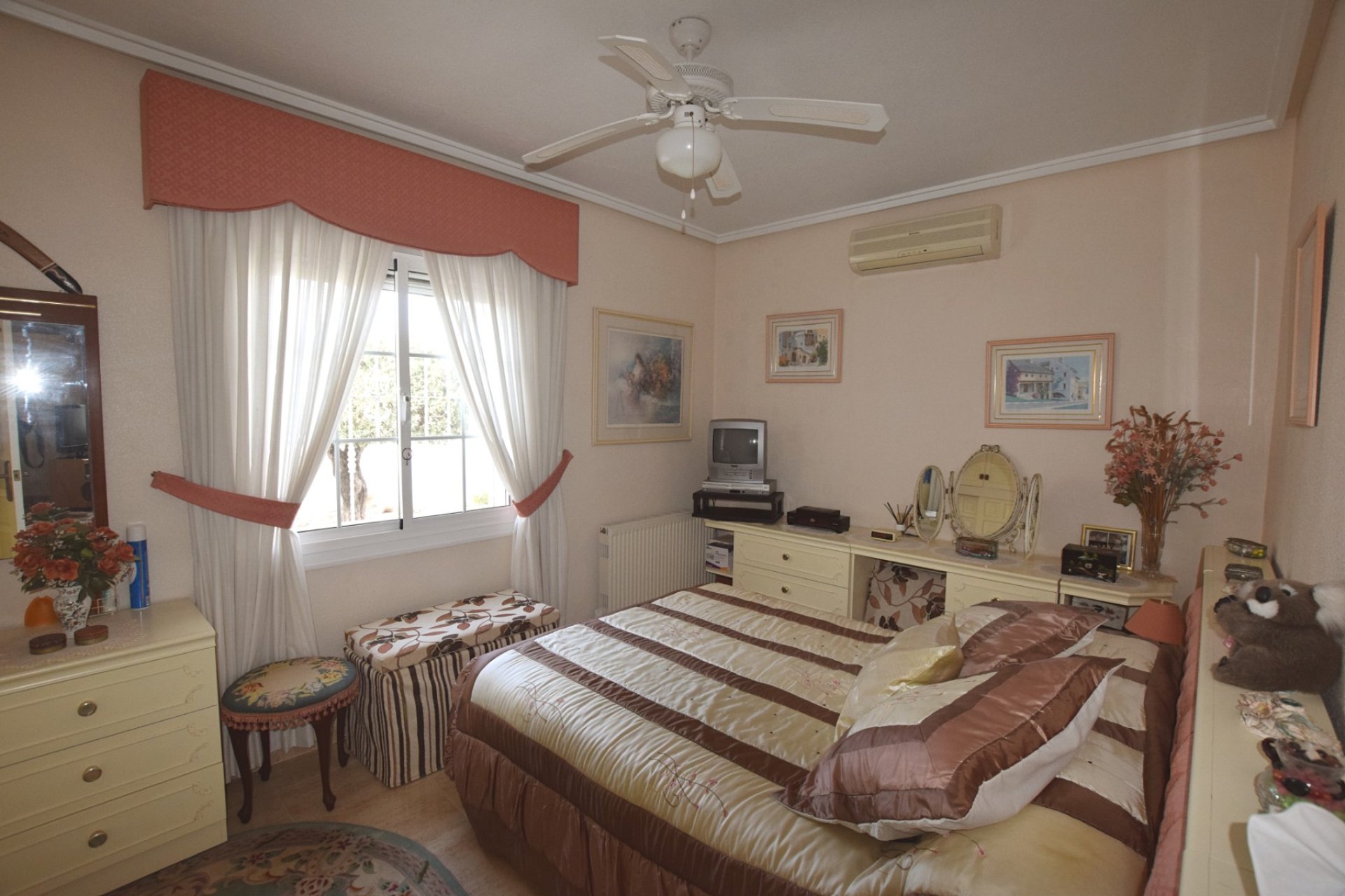 Resale - Villa -
Ciudad Quesada