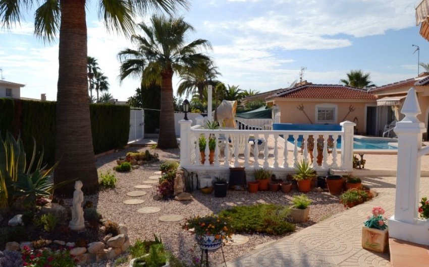 Resale - Villa -
Ciudad Quesada