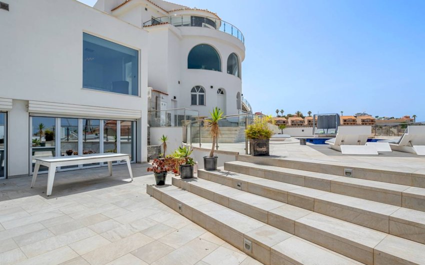 Resale - Villa -
Ciudad Quesada