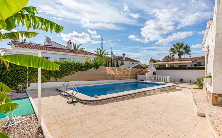 Resale - Villa -
Ciudad Quesada