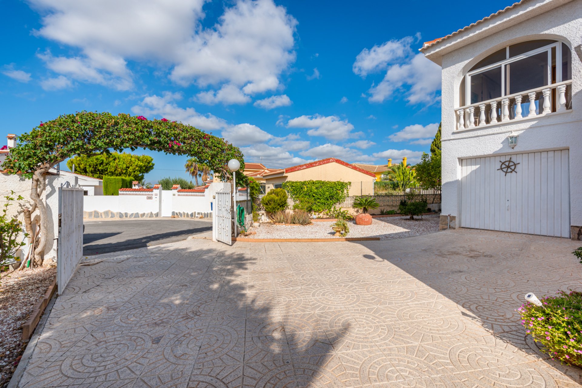 Resale - Villa -
Ciudad Quesada