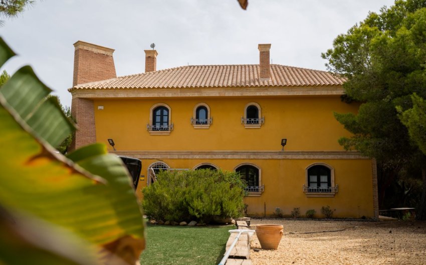 Resale - Villa -
Ciudad Quesada