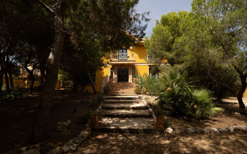 Resale - Villa -
Ciudad Quesada