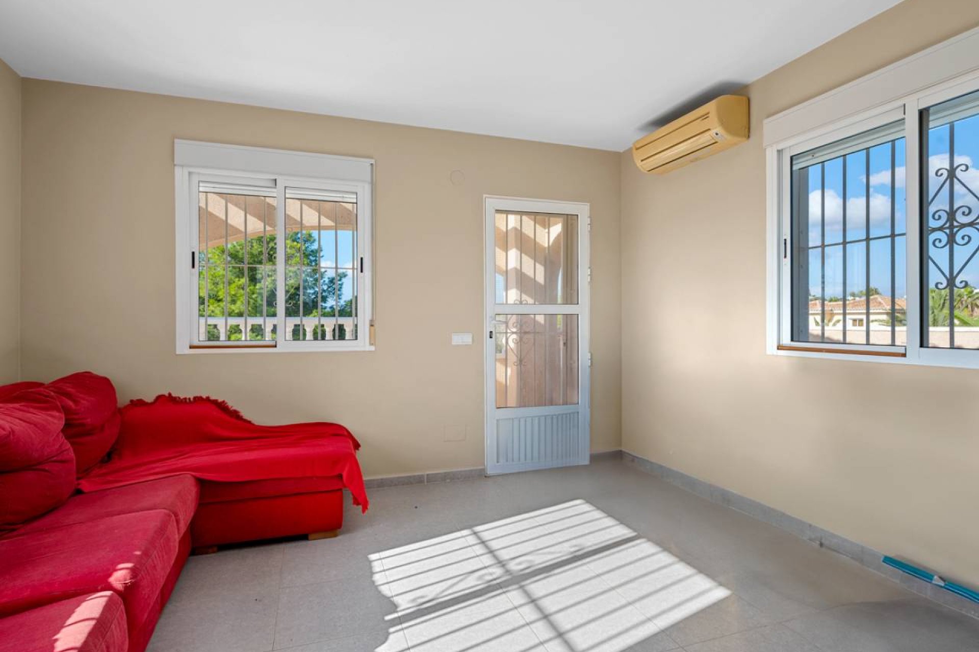 Resale - Villa -
Ciudad Quesada