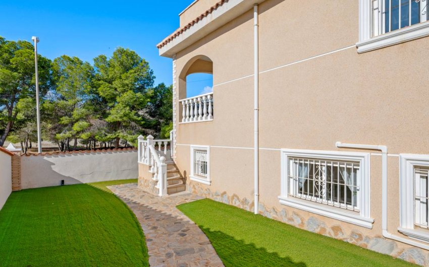 Resale - Villa -
Ciudad Quesada