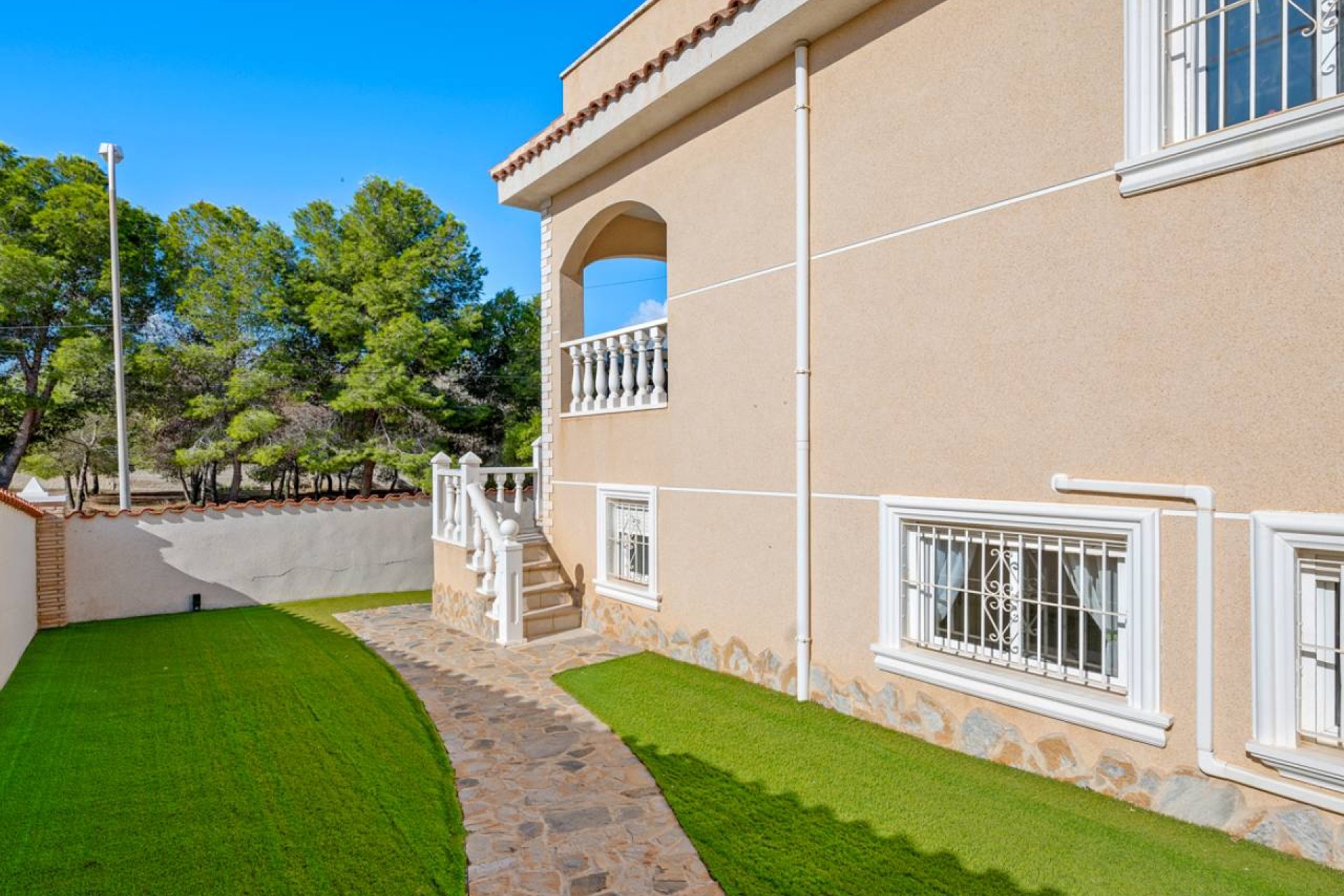 Resale - Villa -
Ciudad Quesada