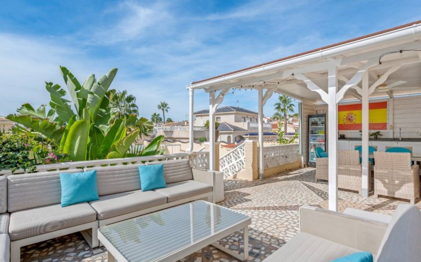 Resale - Villa -
Ciudad Quesada