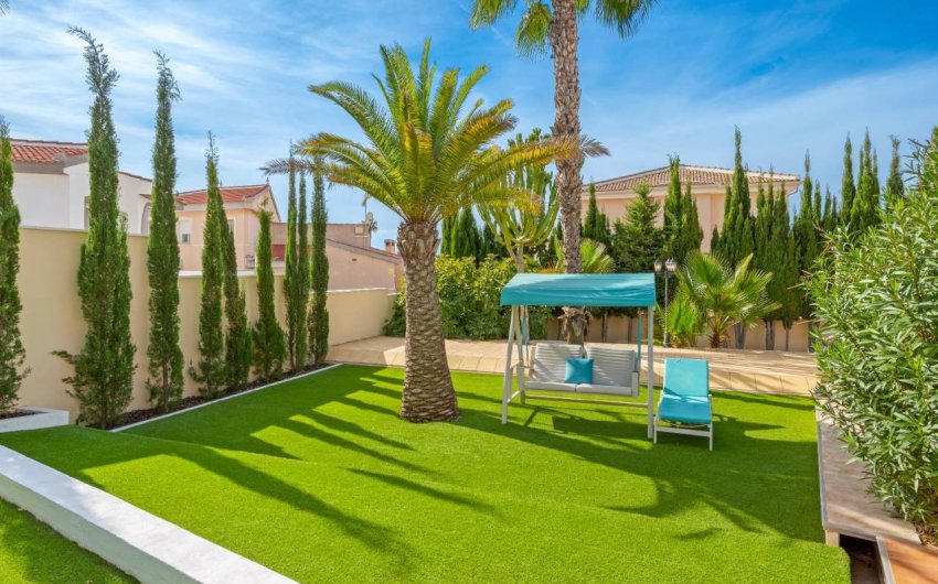 Resale - Villa -
Ciudad Quesada