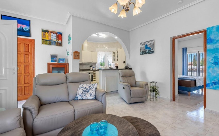 Resale - Villa -
Ciudad Quesada