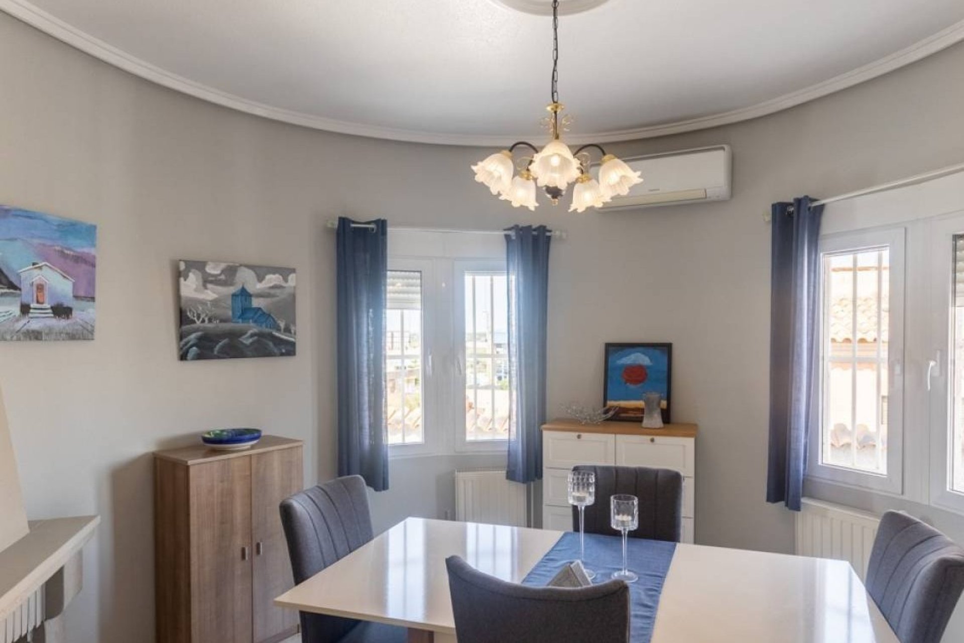 Resale - Villa -
Ciudad Quesada