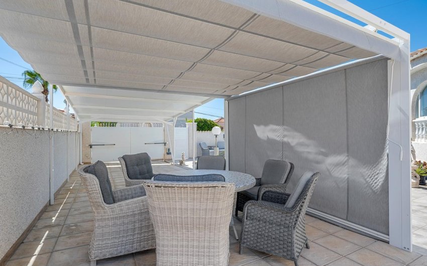 Resale - Villa -
Ciudad Quesada