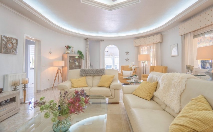 Resale - Villa -
Ciudad Quesada