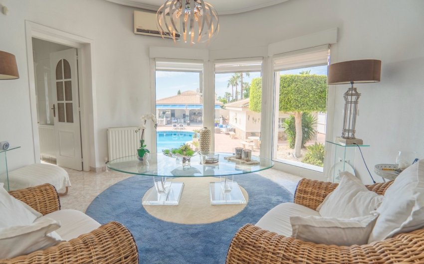 Resale - Villa -
Ciudad Quesada