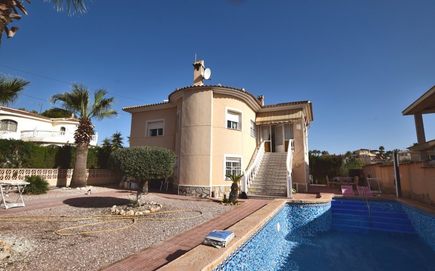 Resale - Villa -
Ciudad Quesada