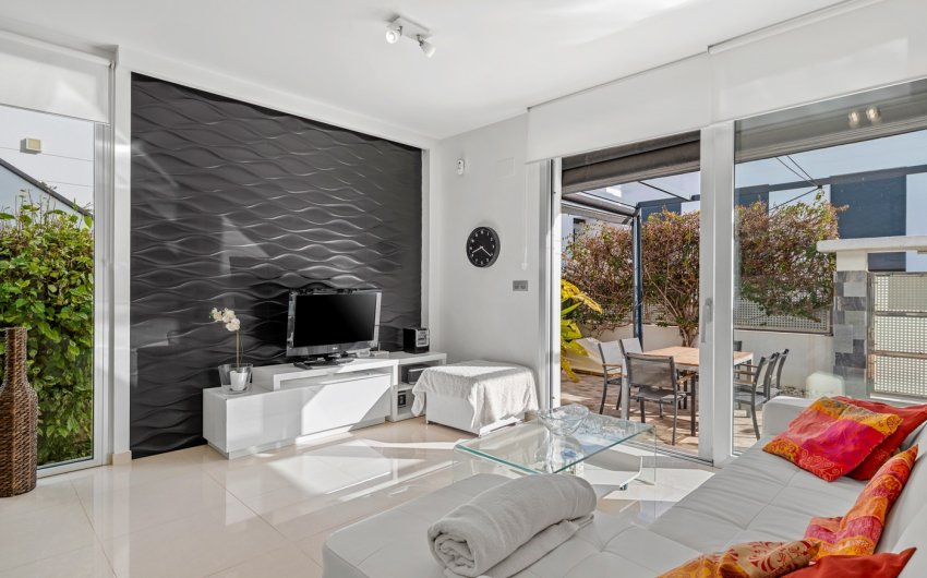 Resale - Villa -
Ciudad Quesada