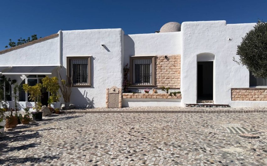 Resale - Villa -
Ciudad Quesada