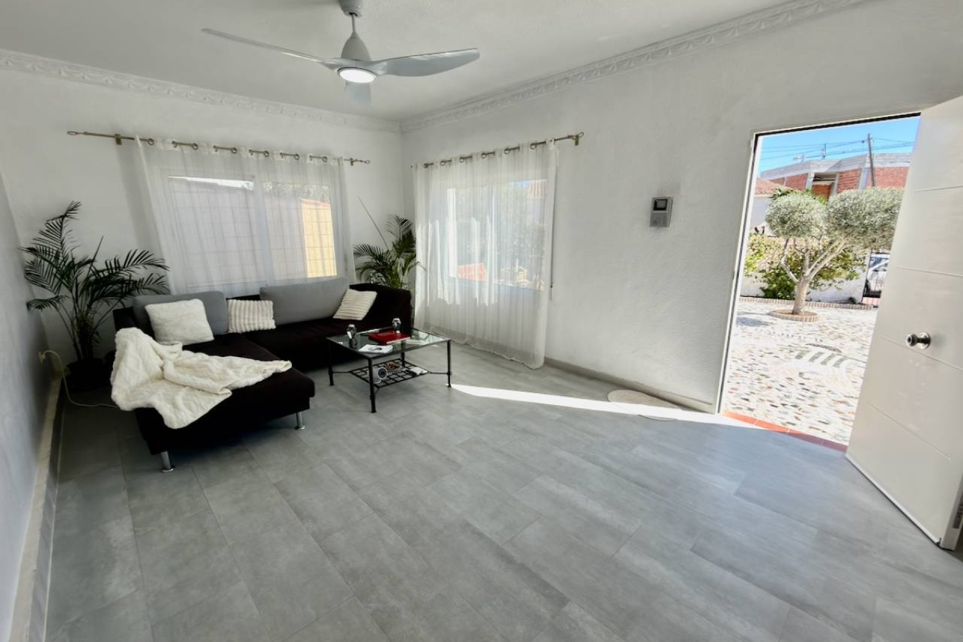 Resale - Villa -
Ciudad Quesada