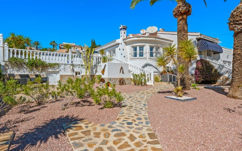 Resale - Villa -
Ciudad Quesada