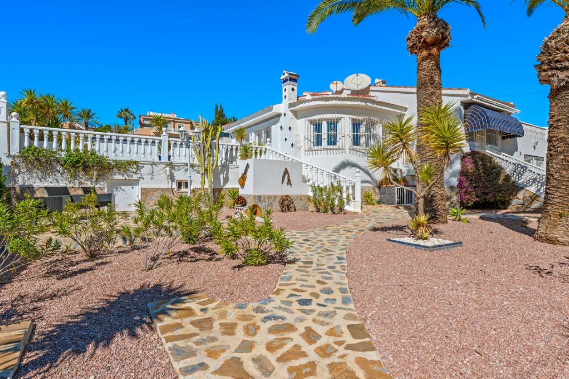 Resale - Villa -
Ciudad Quesada