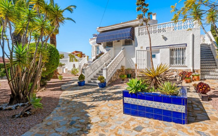 Resale - Villa -
Ciudad Quesada