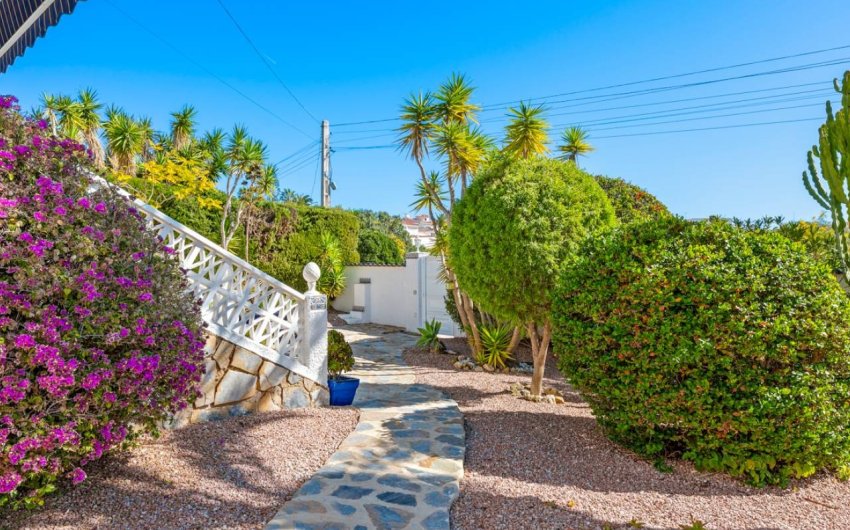 Resale - Villa -
Ciudad Quesada