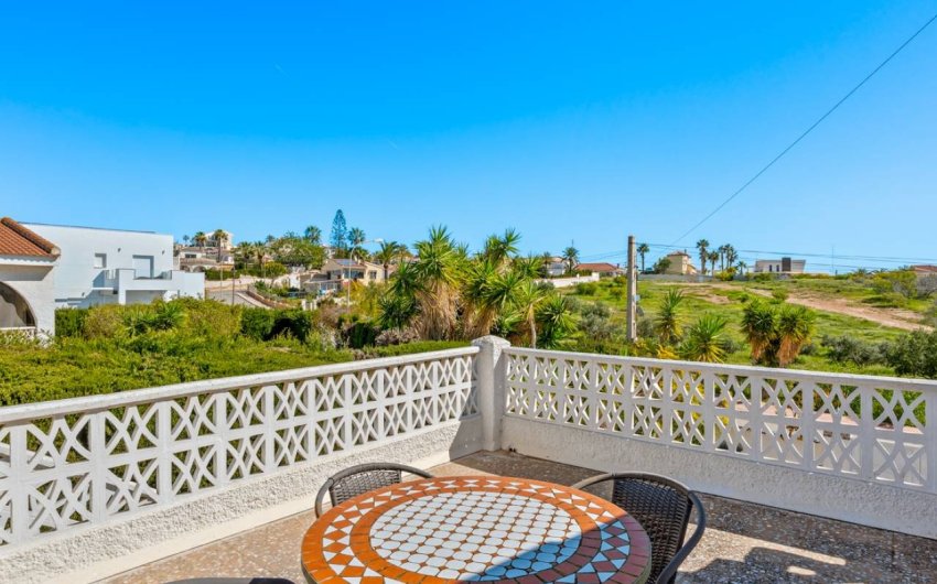 Resale - Villa -
Ciudad Quesada