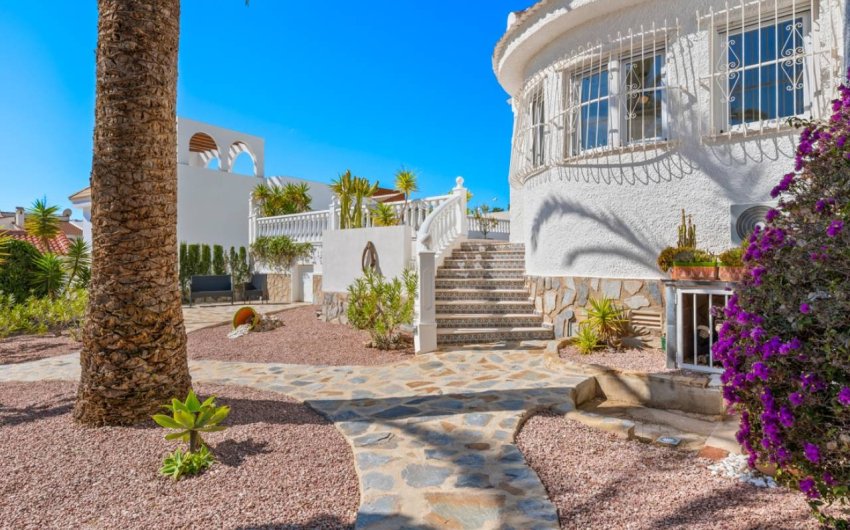 Resale - Villa -
Ciudad Quesada