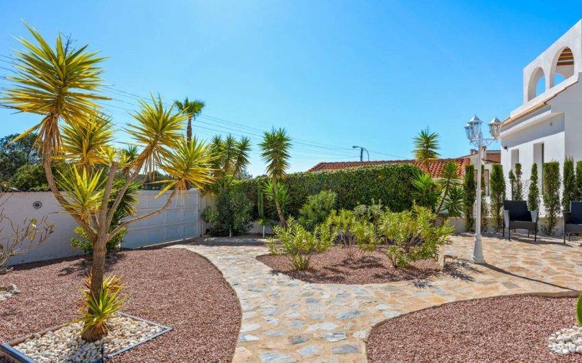 Resale - Villa -
Ciudad Quesada