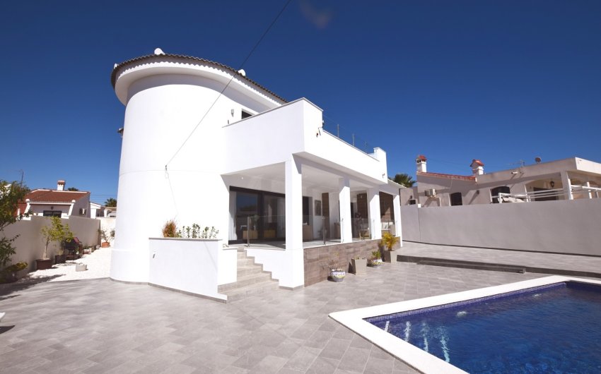 Resale - Villa -
Ciudad Quesada