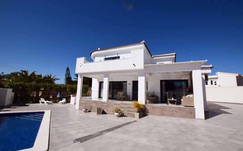 Resale - Villa -
Ciudad Quesada